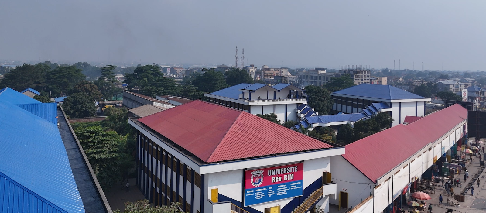 Deux campus au cœur de Kinshasa